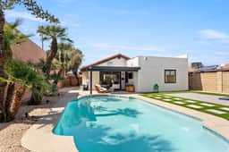 3BR w/ FREE Pool Heat | Hatcher Hideaway - Image 2