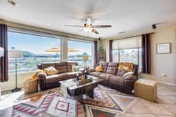 Cozy Cactus Pad in The Grand! Heated Pool|Hot Tub (NO KIDS) - Image 3