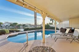 Lakefront Oasis: 3bd | 2bth - Image 4