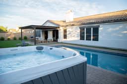 Luxe Haven Desert – 5BR • FREE Pool Heat - Image 5