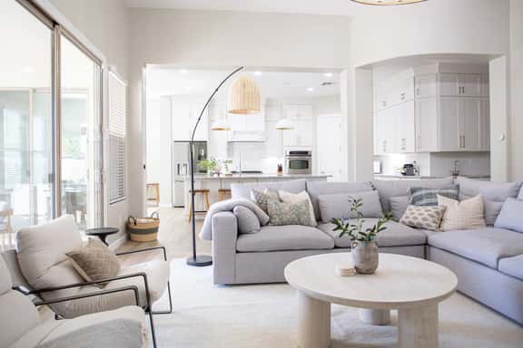 Luxe Haven: 5bd | 4.5bth - Image 1