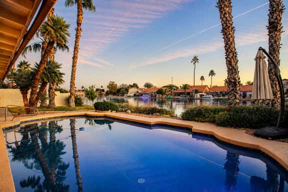 Lakefront Oasis: 3bd | 2bth - Image 1