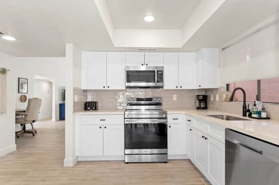 3BR w/ FREE Pool Heat | Hatcher Hideaway - Image 4