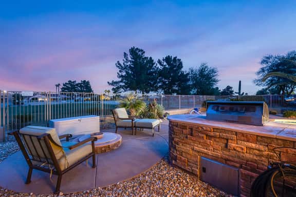 6 Palms at Sun City Grand - Pool and Spa! - Image 4