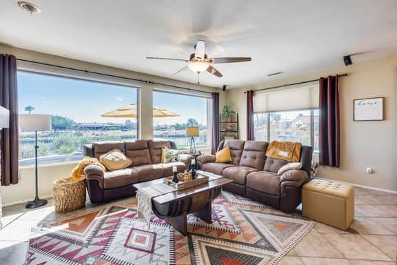 Cozy Cactus Pad in The Grand! Heated Pool|Hot Tub (NO KIDS) - Image 3
