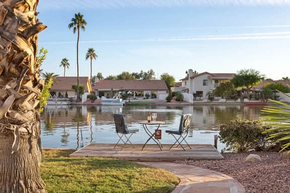 Lakefront Oasis: 3bd | 2bth - Image 2