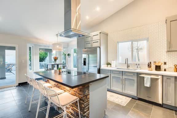 Meadow Hill · Dynamic Modern Home in N S - Image 3