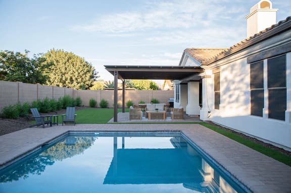 Luxe Haven Desert – 5BR • FREE Pool Heat - Image 1