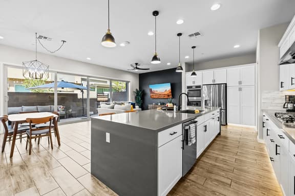 Luna Luxe Rooftop Retreat | 3BR • 2.5BA • Rooftop Deck - Image 1